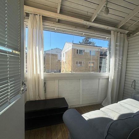 Private Rooms Near Metro, Free Parking,Direct Bus From Airport Helsingfors Eksteriør bilde