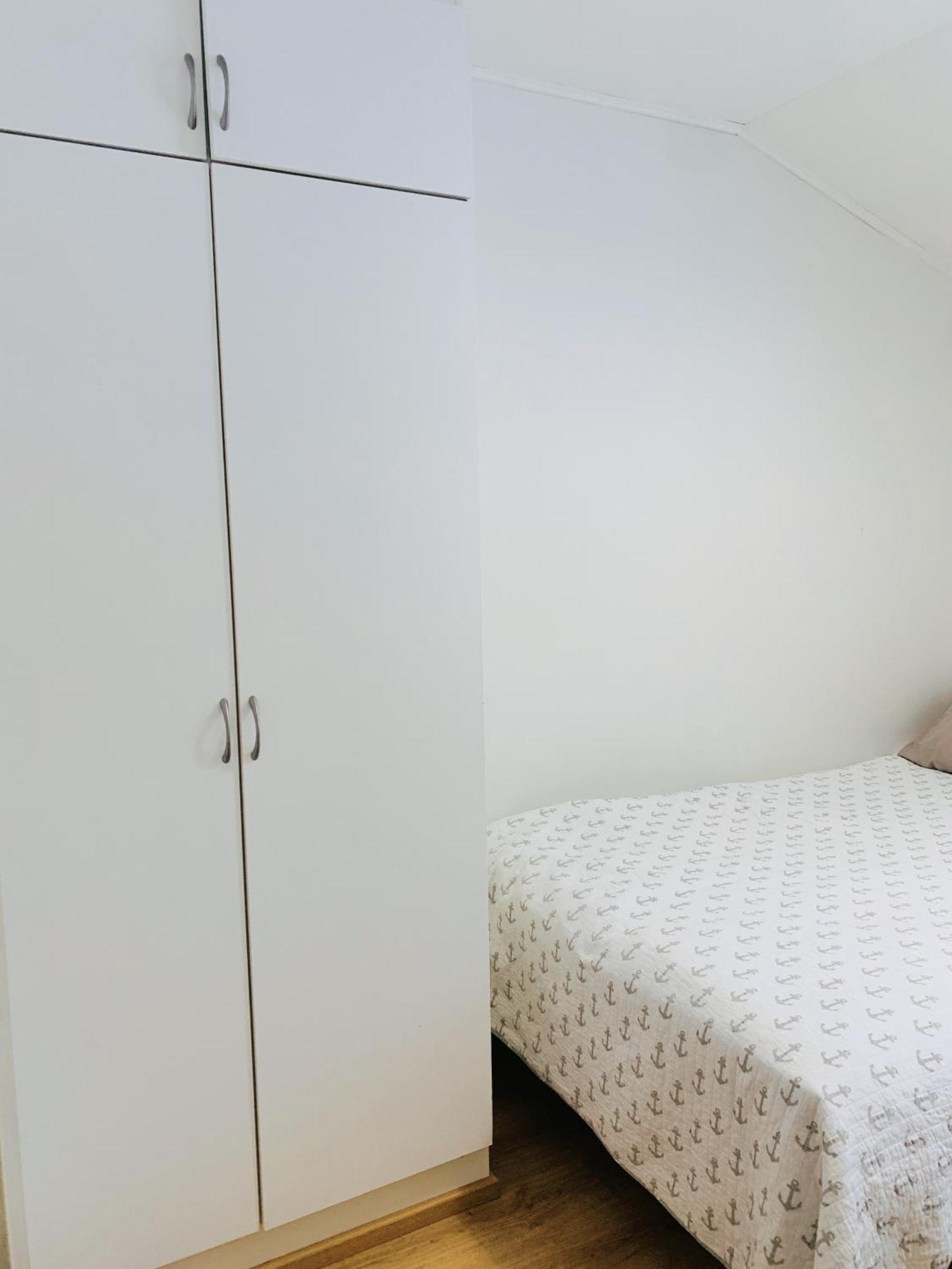 Private Rooms Near Metro, Free Parking,Direct Bus From Airport Helsingfors Eksteriør bilde